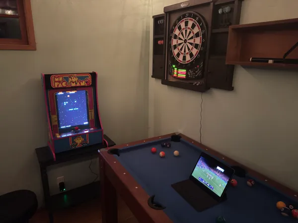 The game equipment awaits a decision.