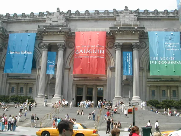 The Metropolitan Museum of Art entrance.